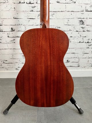 Martin 00-10E Jason Isbell
