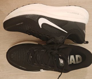 Nike Vomero 18 Talla 40.5