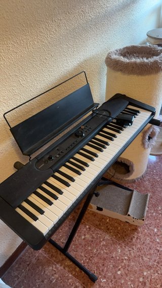 Piano Casio LK-S450