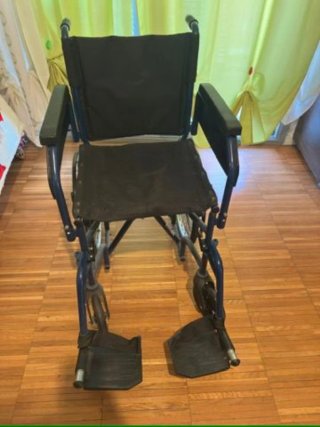 Silla de ruedas plegable