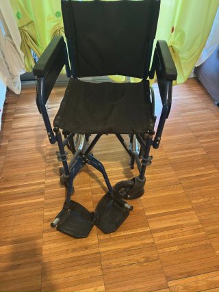 Silla de ruedas plegable