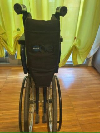 Silla de ruedas plegable