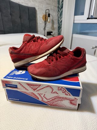 Zapatillas New Balance Rojas Talla 42.5