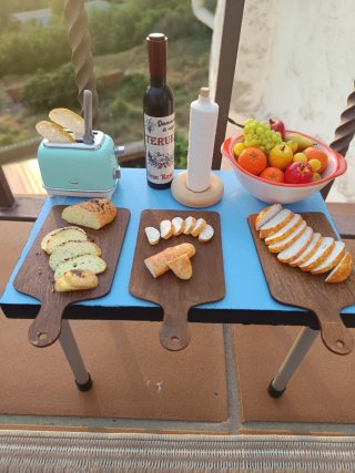 Variedad de panes  realistas para  casa de muñecas