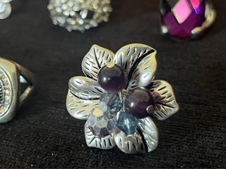Lote de 6 Anillos Mariposa Flor Púrpura