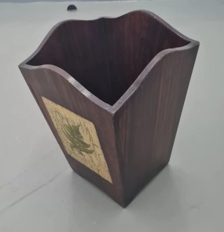 Papelera artesana de madera