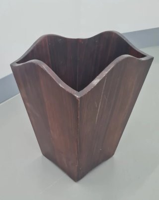 Papelera artesana de madera