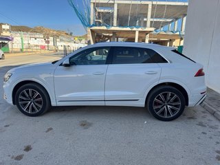 Audi Q8 S-Line 2019