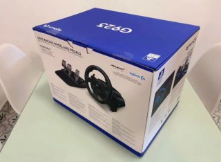 Logitech G923 Racing Wheel y Pedales