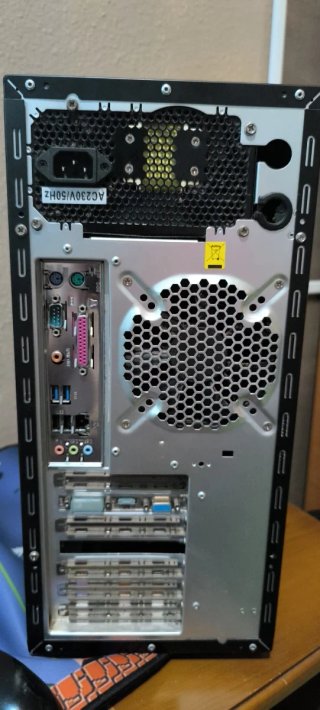 Torre PC Cooler Master Negra