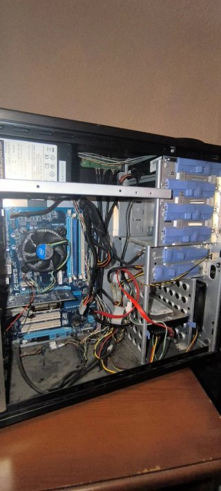 Torre PC Cooler Master Negra