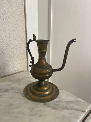 Jarra Ewer Latón Vintage Grabada