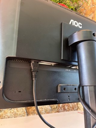 Monitor AOC 2217Pwc 22 con Webcam
