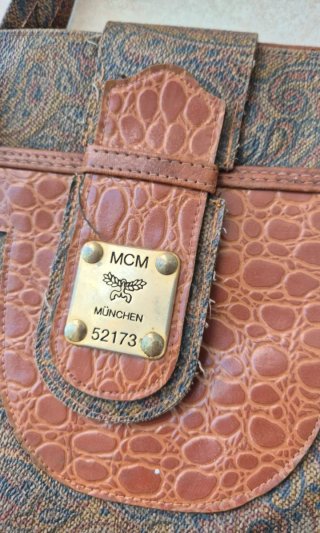 Bolso MCM estampado paisley