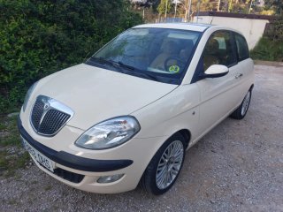 Lancia Ypsilon