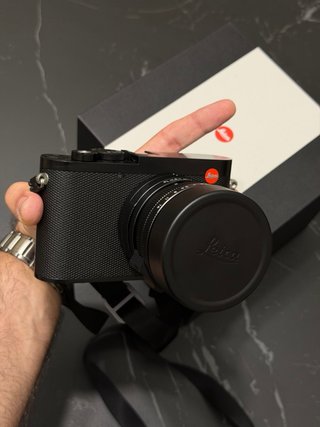 Leica Q3 Fotocamera Digitale Nera