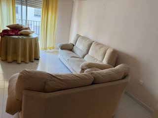 Todos los muebles y laparas y todo lo que se ve