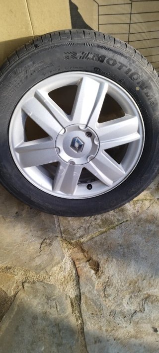 Llantas Renault 4 unidades