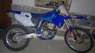 Yamaha Motocross Azul y Blanca