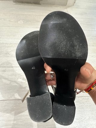 Zapatos tacón negros y plateados NUEVOS!