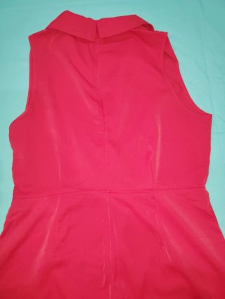 Mono largo rojo