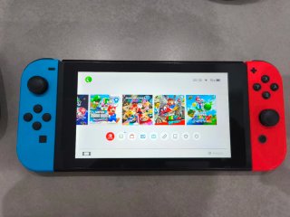 Nintendo Switch Azul/Rojo + Acces.+  M. 4. G. 1. A