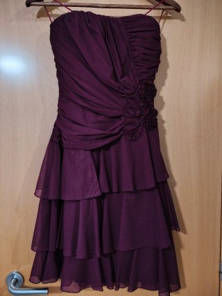 Vestido fiesta/ceremonia morado corto.