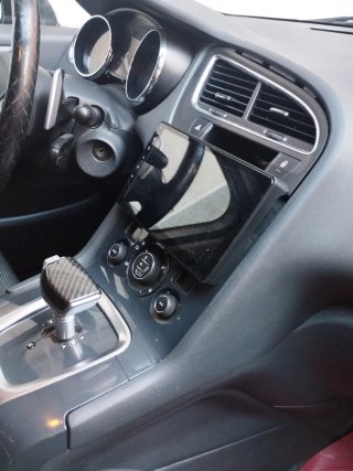 Peugeot e-5008 2010
