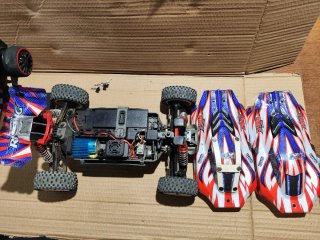 Coche RC Wltoys escala 1/12