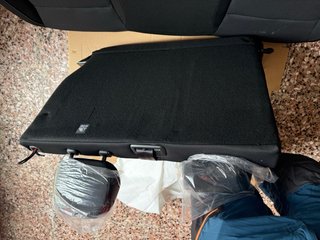 Asientos traseros y bandeja coche dacia