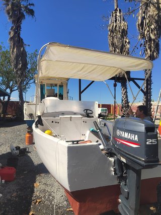 Bote 4 metros con motor Yamaha 25 CV