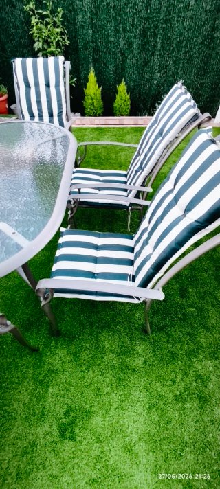 Conjunto mesa,sillas exterior cristal y cojines