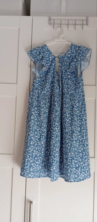 Vestido mini floral azul y blanco