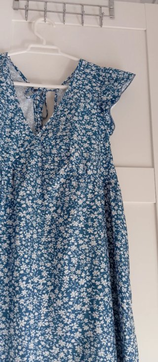 Vestido mini floral azul y blanco