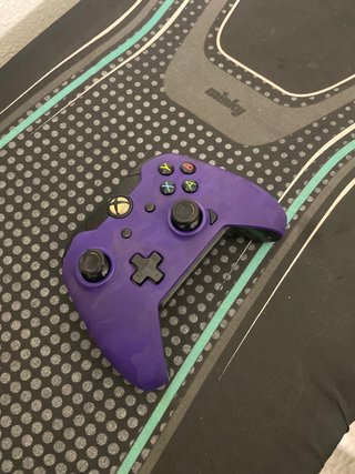 Mando Xbox Morado