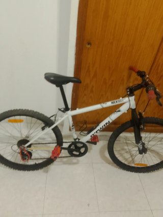 Bicicleta B'TWIN Rockrider Blanca