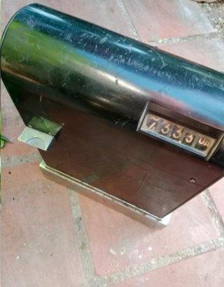 Antigua Máquina registradora hugin baquelita vinta