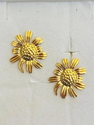 Orecchini donna a forma di fiore dorati