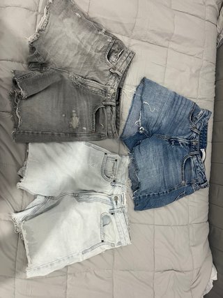 Shorts vaqueros Stradivarius grises y azules
