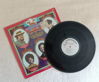 The 5th Dimension Greatest Hits on Earth LP