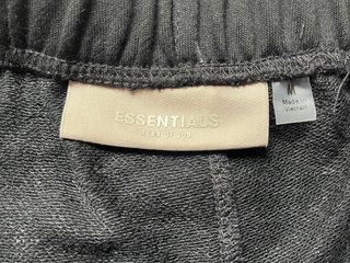 Essentials Pantalón Corto Negro