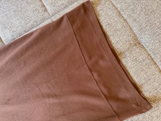 Vestido marrón de manga 3/4