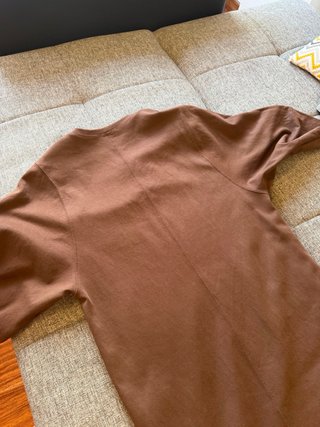 Vestido marrón de manga 3/4