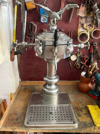 Grifo de Cerveza con Águila