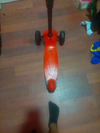 Patin infantil 3 ruedas rojo