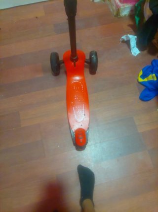 Patin infantil 3 ruedas rojo