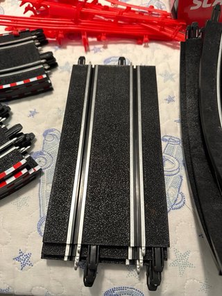 Scalextric Compact Formula Race to Win