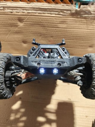Coche RC Todoterreno Rojo escala 1/14