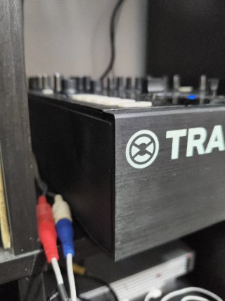 Controlador DJ Traktor Kontrol Z2