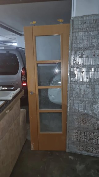 Puerta corredera de cocina de madera